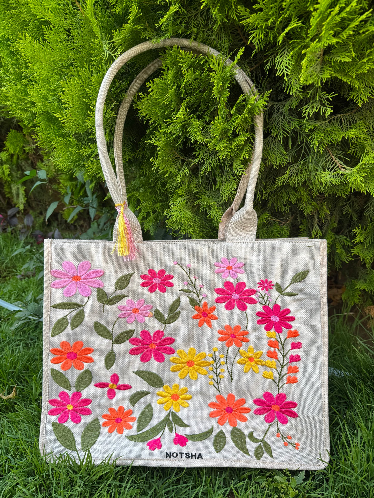 Floral Bloom Bag 🌸
The perfect floral touch for your summer days - Large